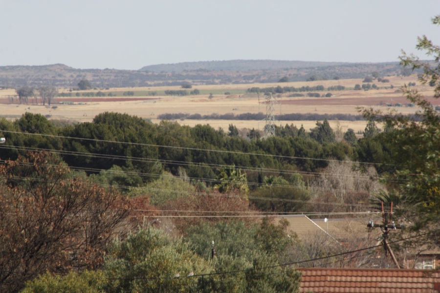 2 Bedroom Property for Sale in Langenhovenpark Free State